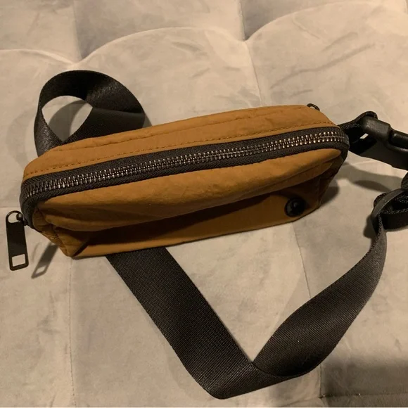 Lululemon Everywhere Belt Bag OG Burnt Caramel - Picture 9 of 15